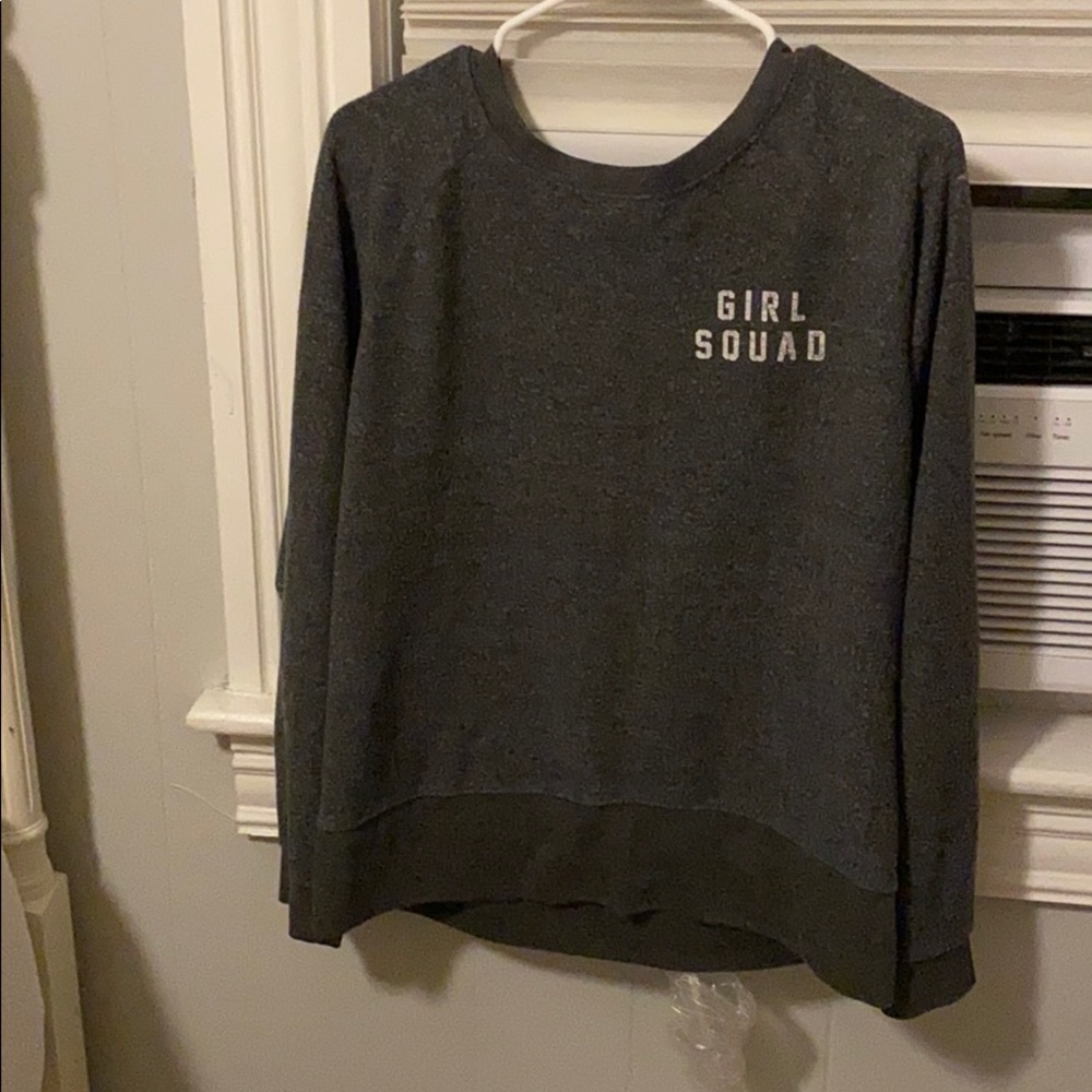 A Xl sweatshirt